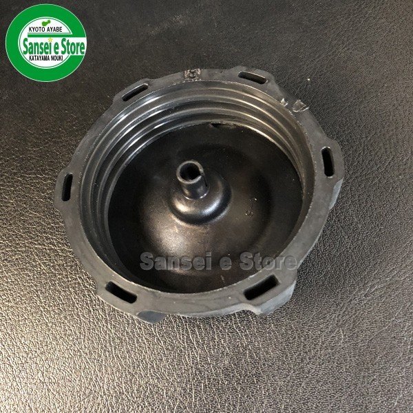 画像2: ホンダ 除雪機  燃料タンクキャップ ASSY  (除雪機HSS970i,HSS1170i他用)   (2)