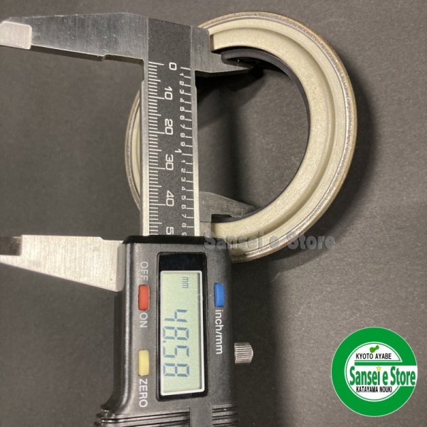 画像4: クボタ 純正 トラクター用  後輪軸オイルシール  (4)