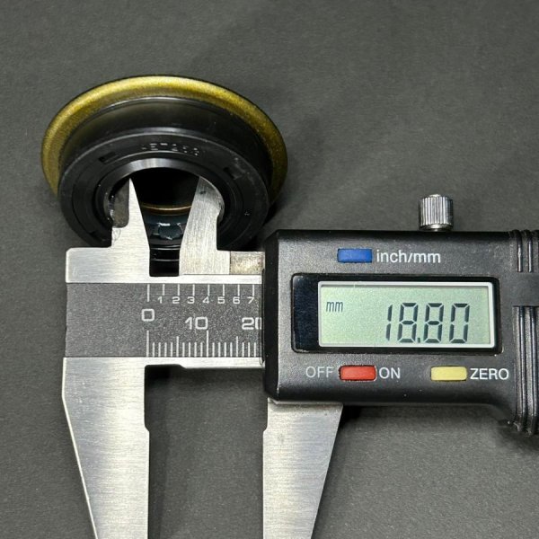 画像6: ホンダ 純正 ミニ耕うん機 ラッキー用  ロータリー軸 オイルシール  (6)