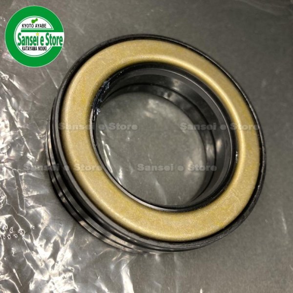 画像1: ヤンマー 純正 トラクター用  前輪横軸オイルシール  (1)
