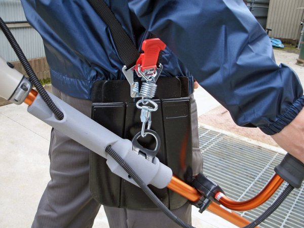 画像6: 刈払機  片肩掛タイプ 腰当付  (6)