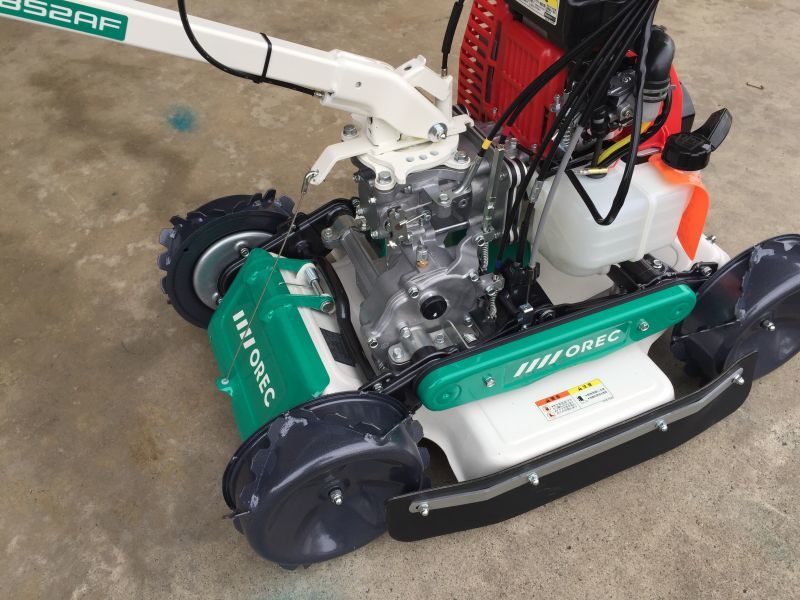 オーレック スパイダーモアー 自走式斜面草刈機 SP852AF
